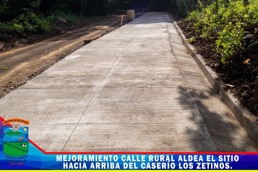 Avanza colocación de pavimento y cuneta en calle rural de Aldea El ...